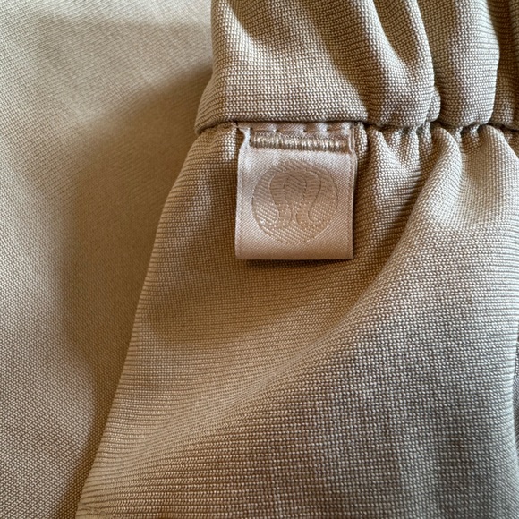 Lululemon ABC Pull-On Pants medium in Trench color - Picture 10 of 13